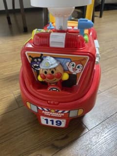 アンパンマン　消防車　乗り物のサムネイル