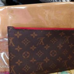ノベルティLOUIS VUITTON ポーチ 、クラッチバッグのサムネイル