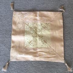 ペルシャ刺繍  クションカバー   2枚のサムネイル