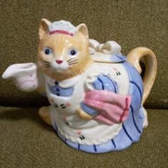 週末セール　未使用　猫　ネコポットのサムネイル