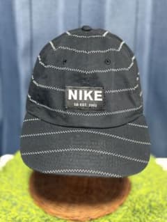 NIKE SB キャップ ピンストライプ ブラックのサムネイル