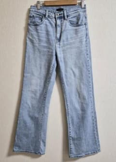 ユニクロ UNIQLO フレアハイライズジーンズ（標準丈73cm）63 BLUEのサムネイル