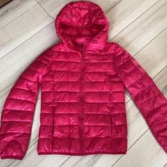 UNIQLO ユニクロ ウルトラライトダウンのサムネイル
