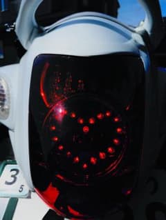 たつのこさん 専用！！gsx1300r 隼 テールランプのサムネイル
