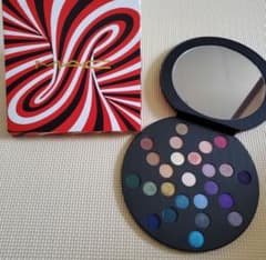 MAC アイシャドウパレット　25色のサムネイル