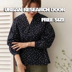 URBAN RESEARCH DOORS 白黒ドット柄コットンブラウス FREEのサムネイル