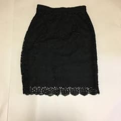 UNIQLO レーススカート　黒色のサムネイル