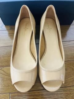 COLE HAAN コールハーン　パンプス 23.5cm ベージュのサムネイル