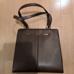 ungaro ショルダーバッグ ブラウン ゴールド金具のサムネイル