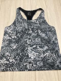 yumo mo様専用NIKE Reebok  ウエアのサムネイル