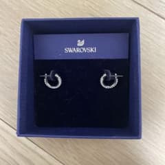 スワロフスキー　ピアスのサムネイル