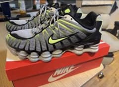 Nike Shox グレー/ブラック/ライムのサムネイル