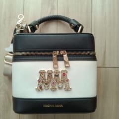 【美品】マダムミーナ MADAM MINA バニティ ショルダーバッグ 美品】マダムミーナ MADAM MINA バニティ ショルダーバッグ - メルカリ