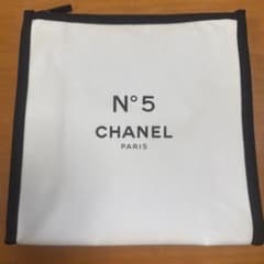 CHANEL ノベルティポーチのサムネイル