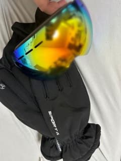 スノボー・スキーのゴーグルとグローブのセットのサムネイル