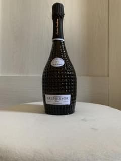 ニコラ・フィアットの最高級シャンパーン 