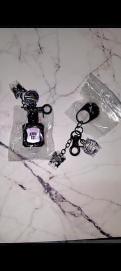 ANNA SUI 香水瓶モチーフ キーホルダー 2点セットのサムネイル