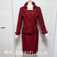 スーツのサムネイル