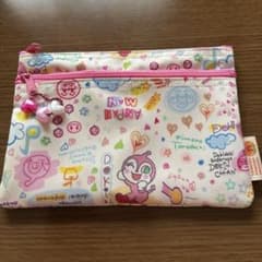 横浜アンパンマンこどもミュージアム限定　 ドキンちゃん　ポーチのサムネイル