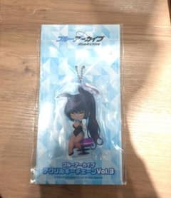ブルーアーカイブ アクリルキーチェーン Vol.3 カリン - メルカリ