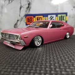 プラモデル 車 1/24 完成品 130 ローレル ブタケツ 昭和 旧車 改造車