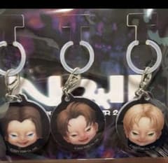 新品】 Number_ナンバーアイ*アクリルチャームセット - メルカリ