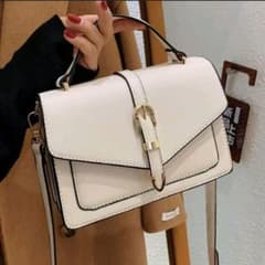 【値下げ】ショルダーバッグ【SHEIN】のサムネイル