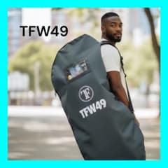 新品タグ付き⭐️TFW49 トラベルケース⭐️ダークカーキ 新品タグ付き⭐️TFW49 トラベルケース⭐️ダークカーキ - メルカリ