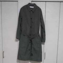 UNIQLO AND LEMAIRE のレインコートのサムネイル