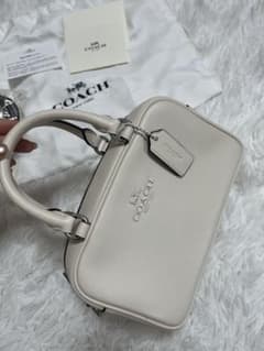 【未使用に近い】Coach ホワイト ハンドバッグのサムネイル