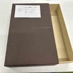 LOUIS VUITTON 空箱のサムネイル