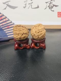 No.364 遊ぶクルミ 文玩核桃 异形天残脚狮子头核桃 （落地红） - メルカリ