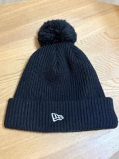 NEW ERA ニット帽 ビーニー ポンポン付き ブラックのサムネイル