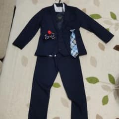 キッズ　140cm　スーツ　濃紺　長ズボンのサムネイル