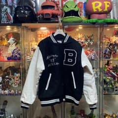 APE スタジャン　極美品のサムネイル