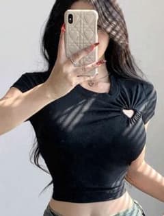 SHEIN ハートカットアウト リブ半袖Tシャツ ブラック ピチTのサムネイル