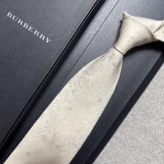 極美品　バーバリーロンドン　ネクタイ　シルバー　ペイズリー柄　ホース騎士　結婚式 バーバリー ネクタイ シルバー ホース騎士 ペイズリー柄 結婚式 - メルカリ