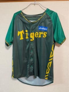 阪神タイガース ユニフォームのサムネイル