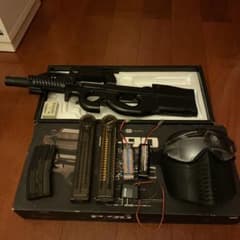 P90 電動ガンのサムネイル