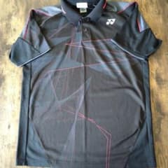 YONEX ブラック ポロシャツ 幾何学模様 - メルカリ