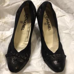 CHANEL ブラック パンプスのサムネイル