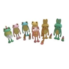 全てがおしまいになったカエル5体＋うさぎ2体 全７体セット＋おまけの黄カエルのサムネイル