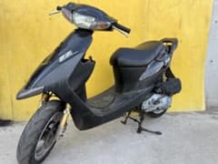 タイヤ新品❗️セル始動⭐️交換部品2万円以上❗️レッツ2 SUZUKI 2stモデル⭐️原付　スクーター　50cc 神奈川⭐️セル始動‼️デカイ⭐️ZZ SUZUKI⭐️2stエンジンで速い