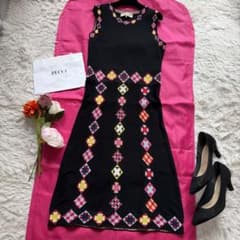 【美品】EMILIO PUCCI サマーニットワンピース ブラック ノースリーブ 美品】EMILIO PUCCI サマーニットワンピース ブラック ノースリーブ