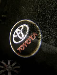 配線不要‼︎TOYOTAカーテシランプのサムネイル