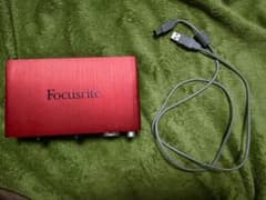 Focusrite scarlett 2i2