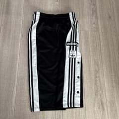 adidas サイドボタン付きロングスカートのサムネイル