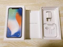 iPhone 箱、説明書、ACアダプター、イヤホンのサムネイル