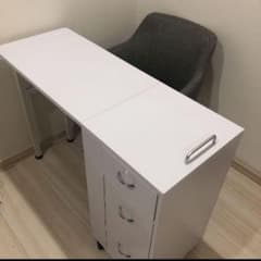 ネイルデスクのサムネイル