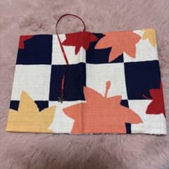 ハンドメイドブックカバー　紅葉デザイン 文庫サイズのサムネイル